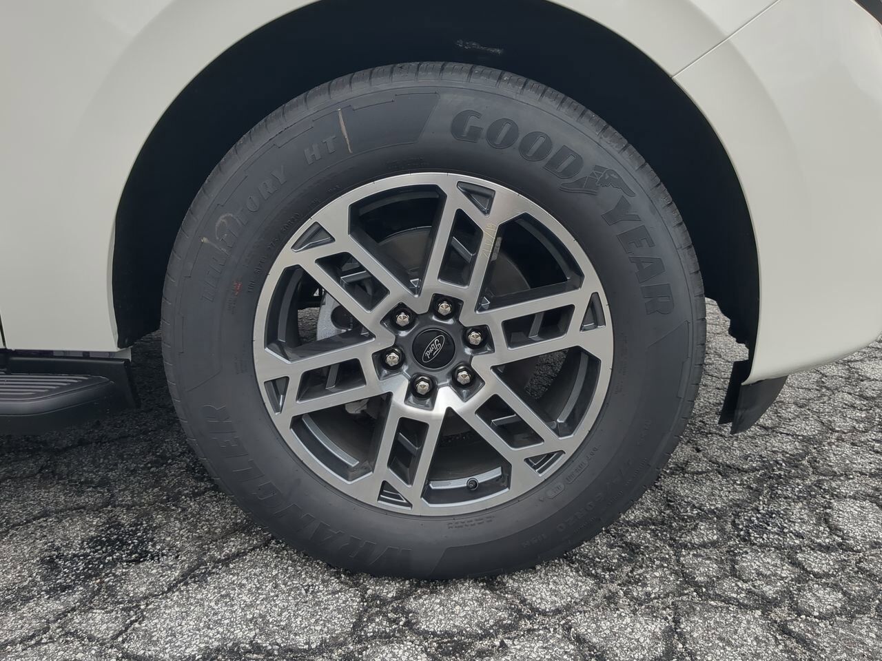 2025 Ford Expedition Active Appleton WI