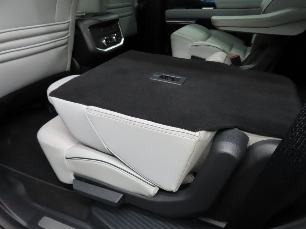 2025 Ford Expedition Platinum 4WD Fond du Lac WI 2025 Ford Expedition Platinum 4WD Fond du Lac WI