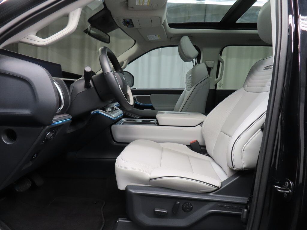 2025 Ford Expedition Platinum 4WD Fond du Lac WI 2025 Ford Expedition Platinum 4WD Fond du Lac WI