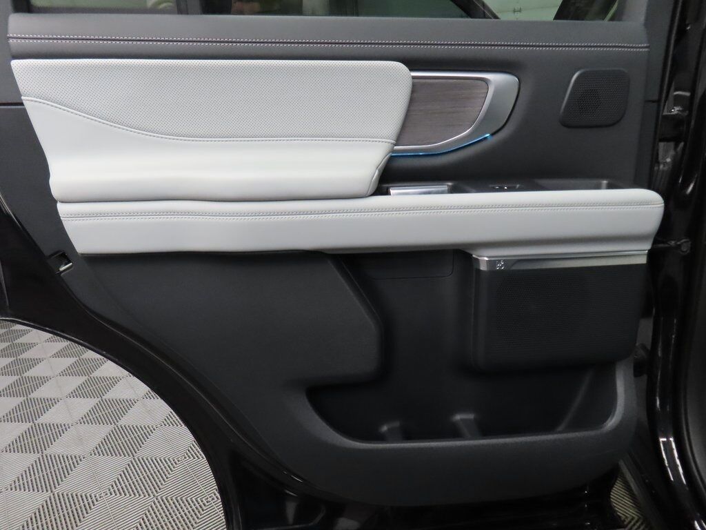 2025 Ford Expedition Platinum 4WD Fond du Lac WI 2025 Ford Expedition Platinum 4WD Fond du Lac WI