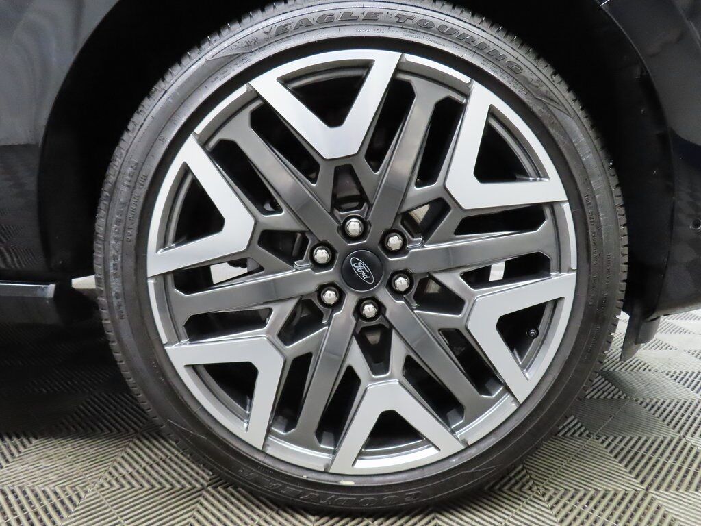 2025 Ford Expedition Platinum 4WD Fond du Lac WI 2025 Ford Expedition Platinum 4WD Fond du Lac WI