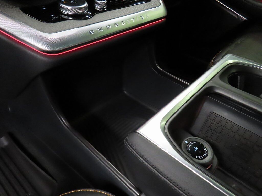 2025 Ford Expedition Tremor 4WD Fond du Lac WI 2025 Ford Expedition Tremor 4WD Fond du Lac WI