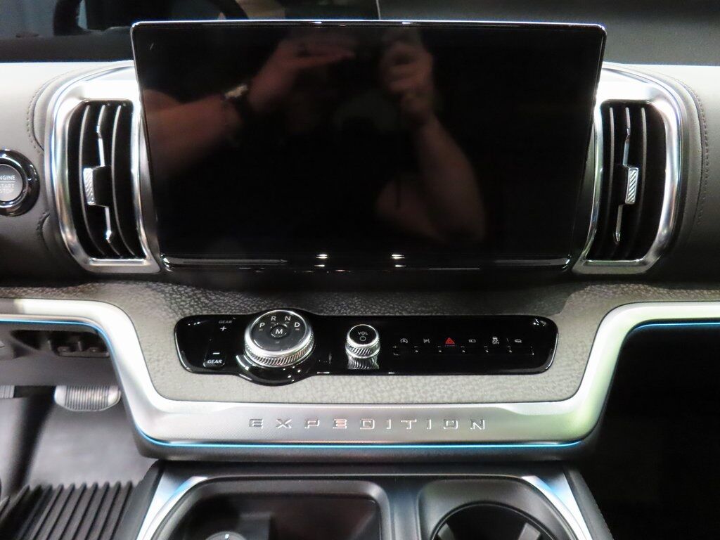 2025 Ford Expedition Tremor 4WD Fond du Lac WI 2025 Ford Expedition Tremor 4WD Fond du Lac WI