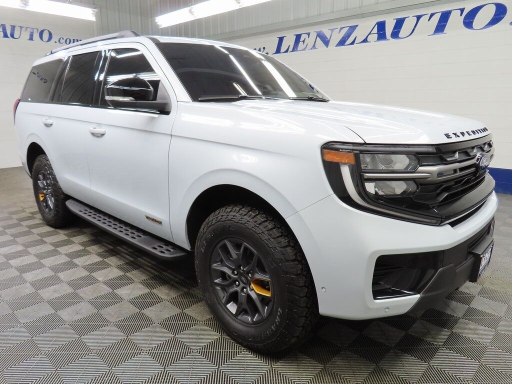 2025 Ford Expedition Tremor 4WD Fond du Lac WI 2025 Ford Expedition Tremor 4WD Fond du Lac WI