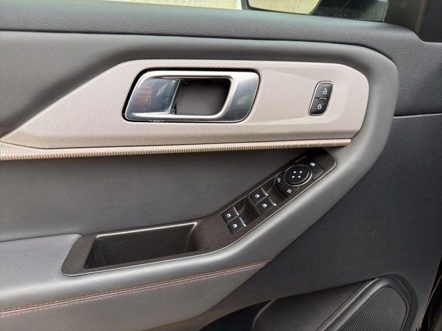 2025 Ford Explorer Active Watertown SD 2025 Ford Explorer Active Watertown SD