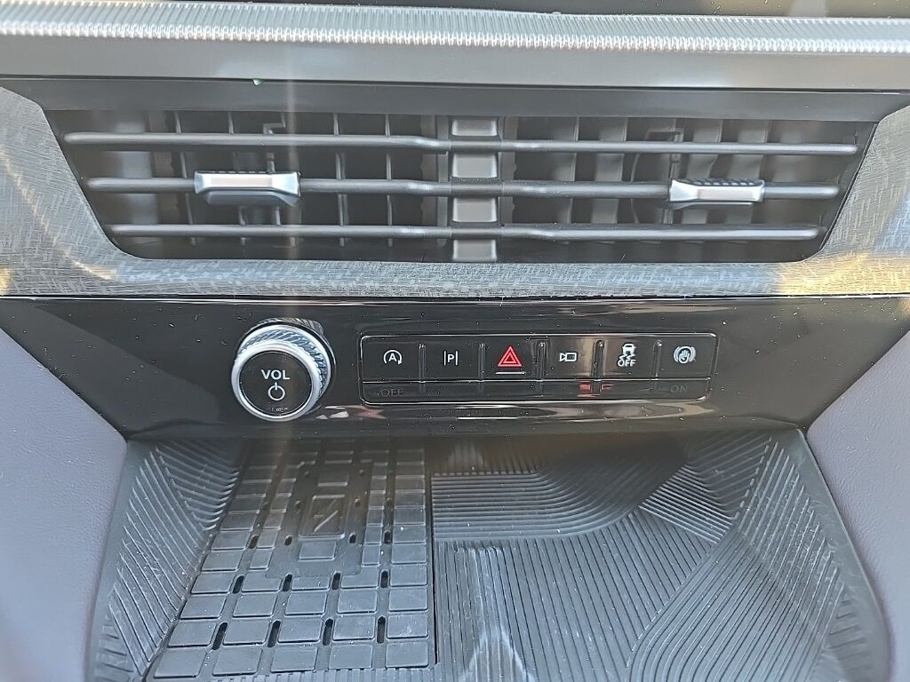 2025 Ford Explorer Platinum 4WD 7 Passenger Fond du Lac WI 2025 Ford Explorer Platinum 4WD 7 Passenger Fond du Lac WI