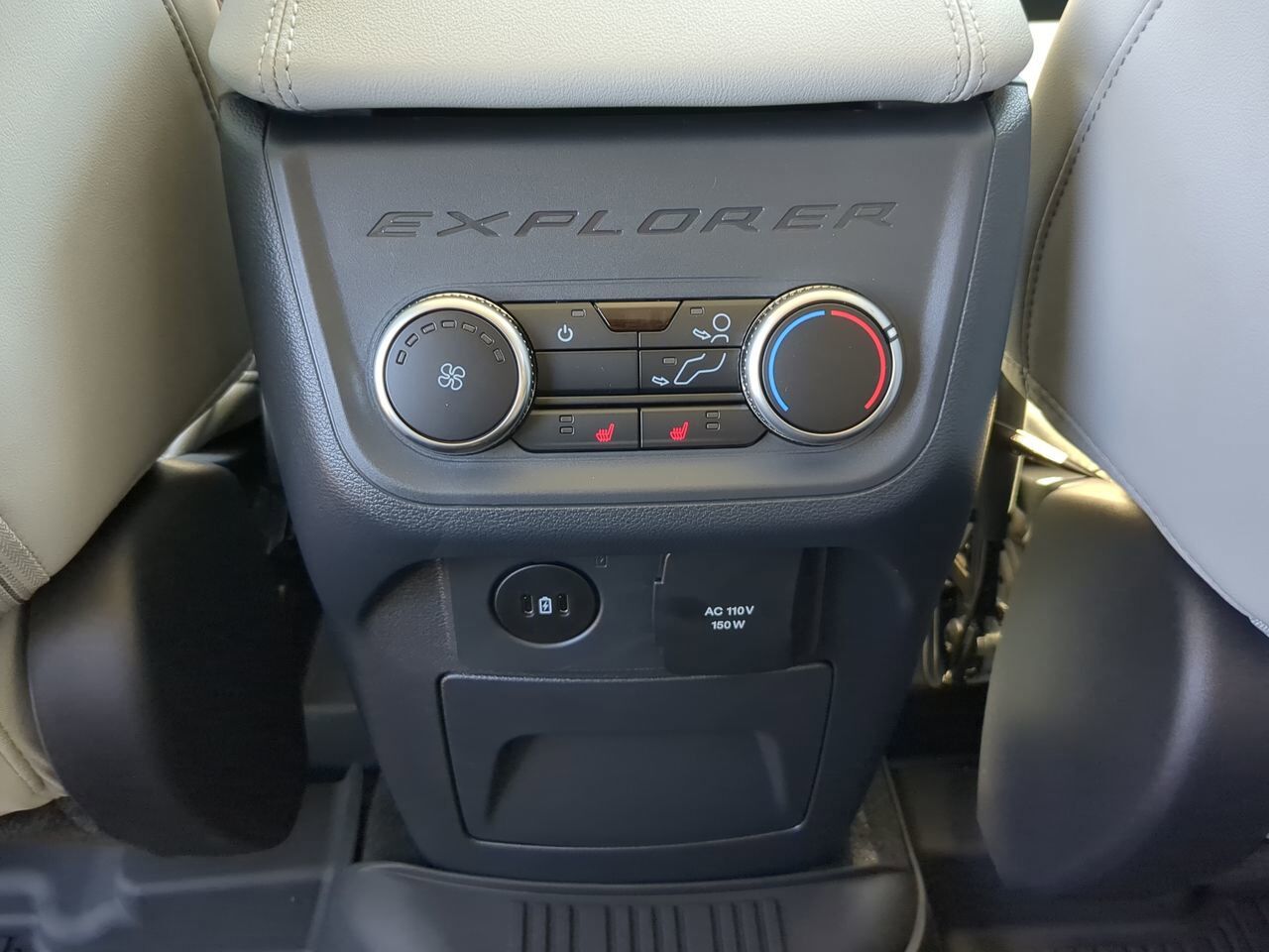 2025 Ford Explorer Platinum Appleton WI 2025 Ford Explorer Platinum Appleton WI