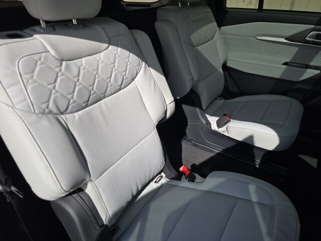 2025 Ford Explorer Platinum Watertown SD 2025 Ford Explorer Platinum Watertown SD