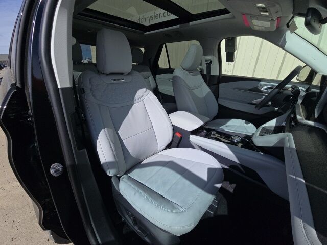 2025 Ford Explorer Platinum Watertown SD 2025 Ford Explorer Platinum Watertown SD