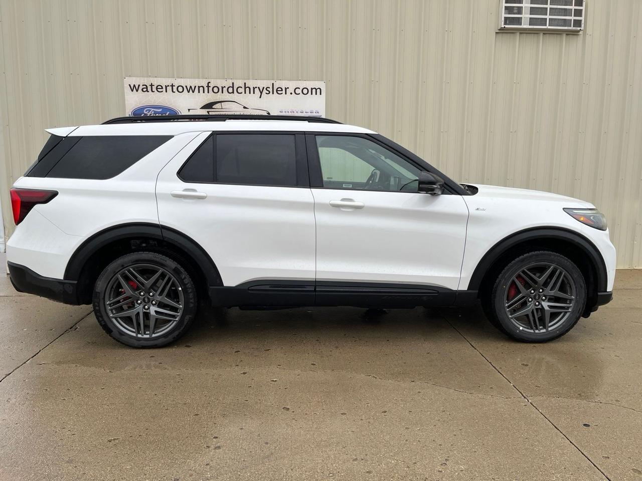 2025 Ford Explorer ST-Line Watertown SD 2025 Ford Explorer ST-Line Watertown SD