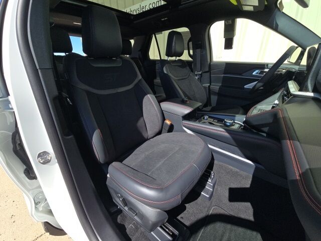 2025 Ford Explorer ST Watertown SD 2025 Ford Explorer ST Watertown SD