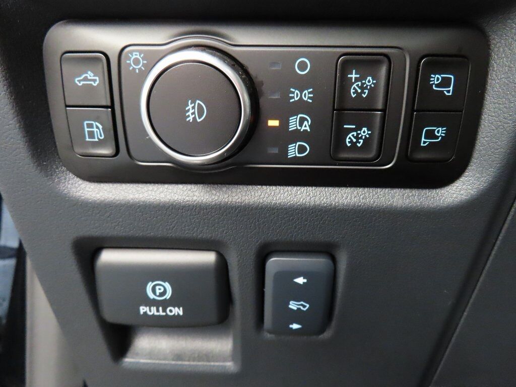 2025 Ford F-150 4x4 SuperCrew Platinum Fond du Lac WI 2025 Ford F-150 4x4 SuperCrew Platinum Fond du Lac WI