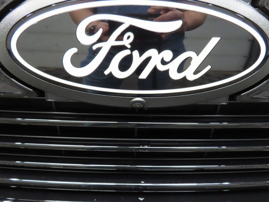 2025 Ford F-150 4x4 SuperCrew Platinum Fond du Lac WI 2025 Ford F-150 4x4 SuperCrew Platinum Fond du Lac WI