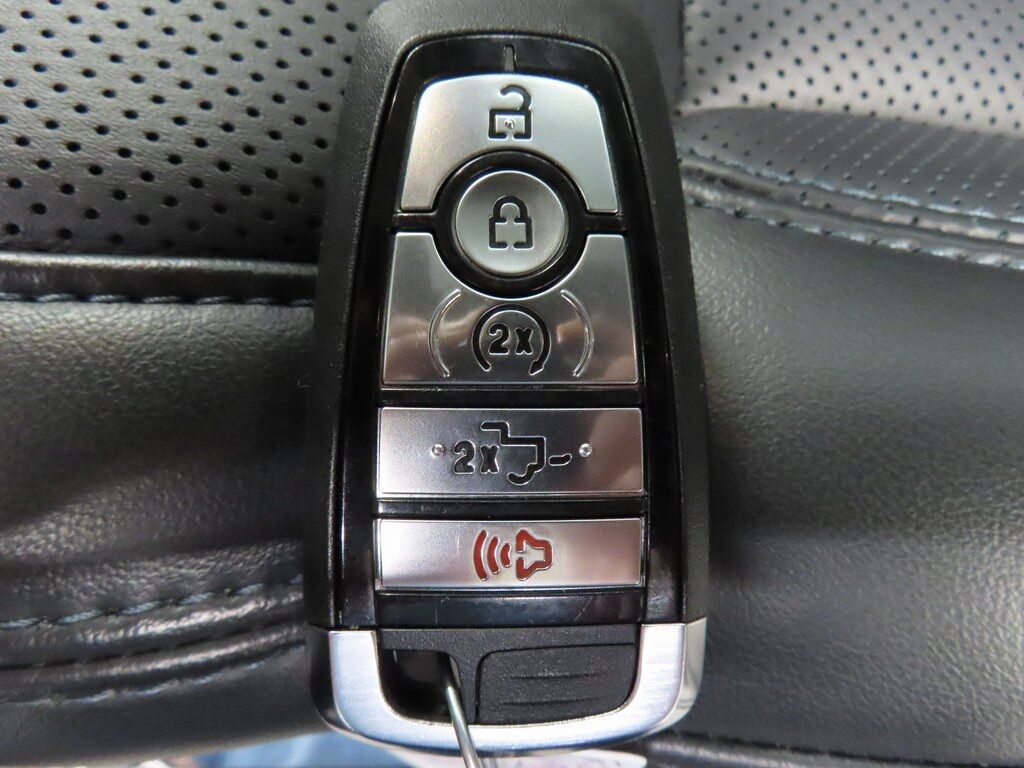 2025 Ford F-150 4x4 SuperCrew Platinum Fond du Lac WI 2025 Ford F-150 4x4 SuperCrew Platinum Fond du Lac WI