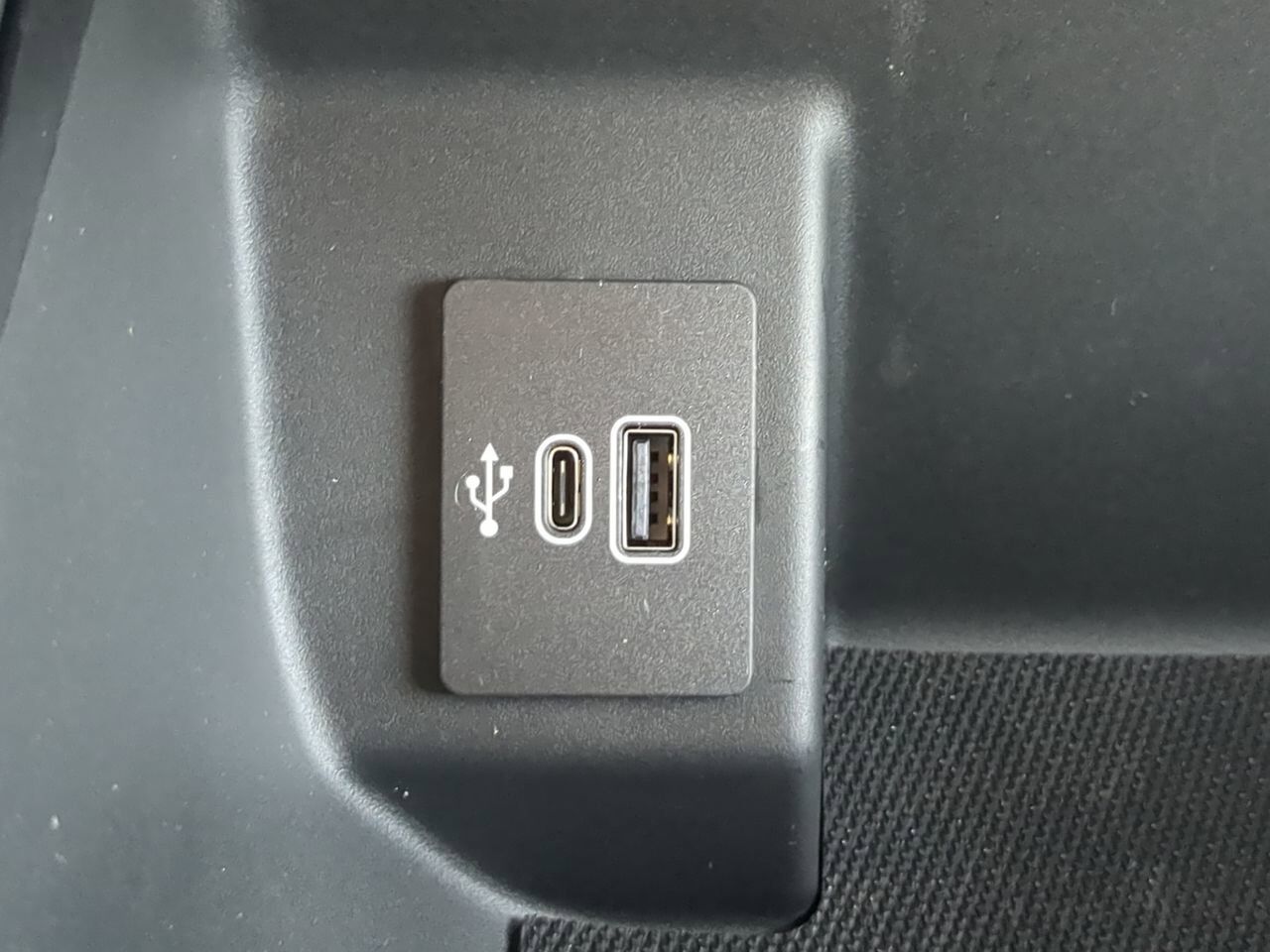 2025 Ford F-150 Lightning Flash Appleton WI