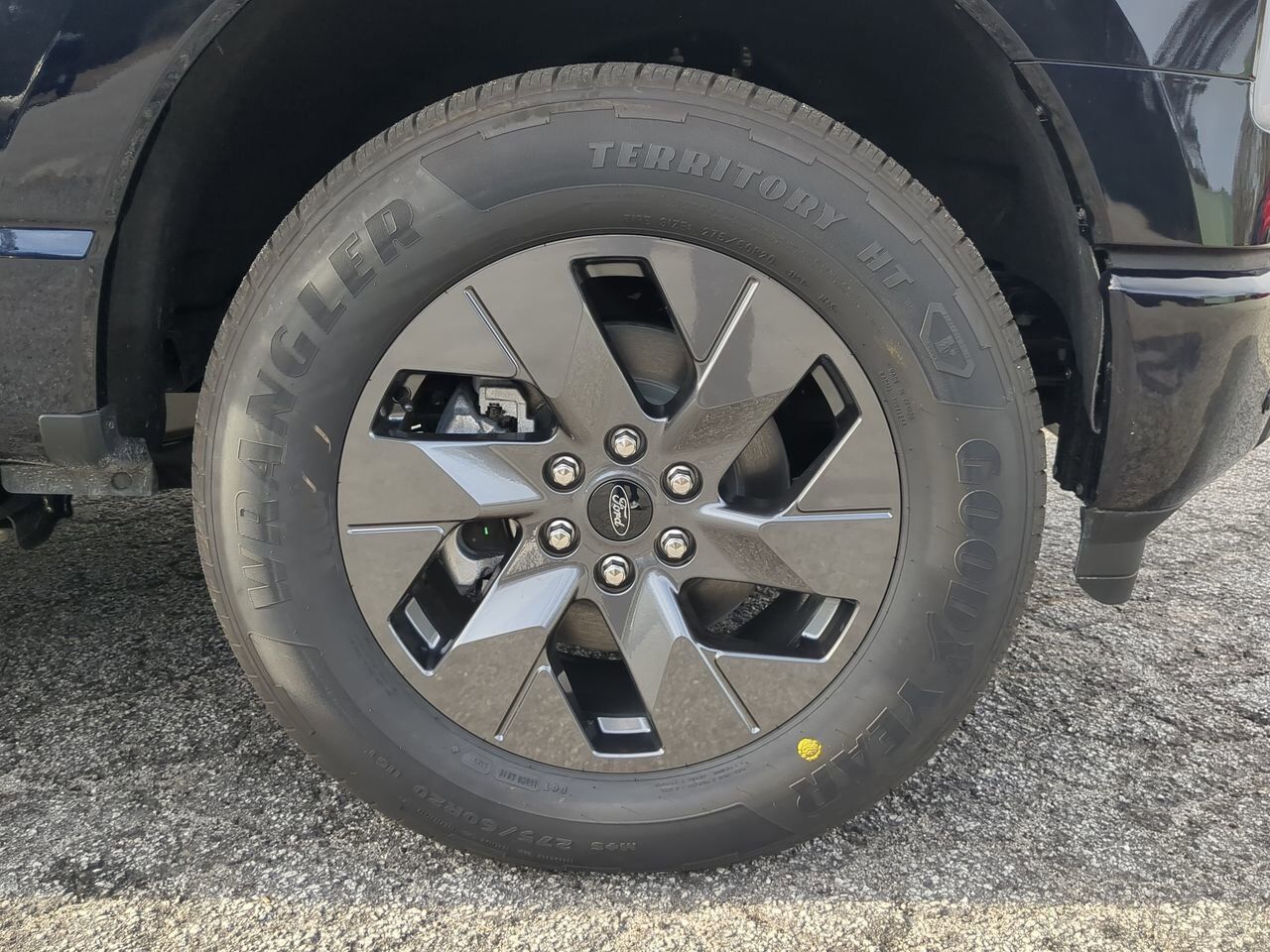 2025 Ford F-150 Lightning Flash Appleton WI