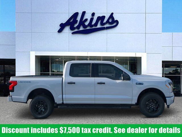 2025 Ford F-150 Lightning XLT Appleton WI