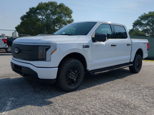 2025 Ford F-150 Lightning XLT Appleton WI