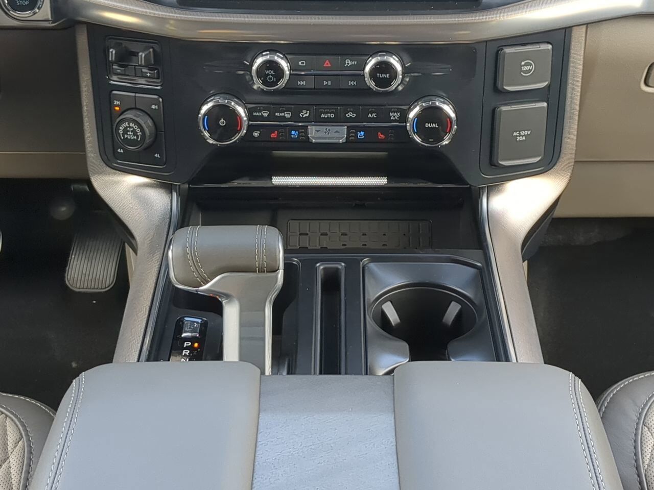 2025 Ford F-150 Platinum Appleton WI