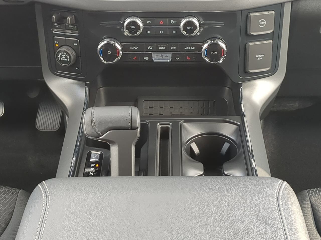 2025 Ford F-150 XLT Appleton WI