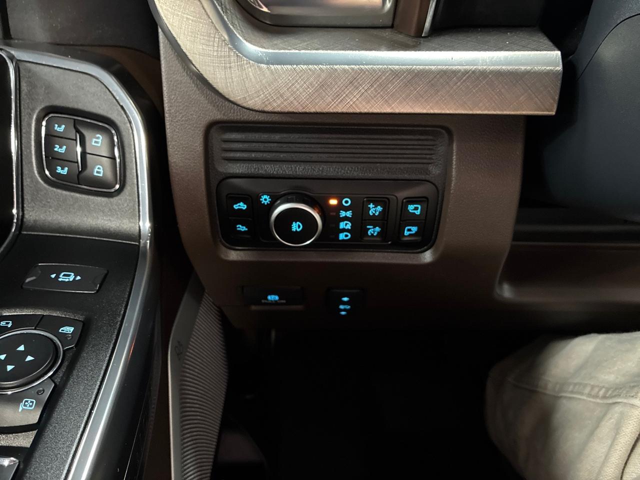2025 Ford F-250 King Ranch, H.O. Diesel, Chrome Pkg, Leveling Kit, Ranch Hand Bu Houston TX 2025 Ford F-250 King Ranch, H.O. Diesel, Chrome Pkg, Leveling Kit, Ranch Hand Bu Houston TX