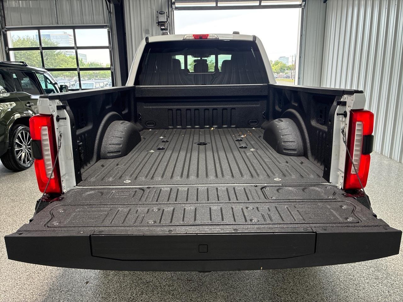 2025 Ford F-250 King Ranch, H.O. Diesel, Chrome Pkg, Leveling Kit, Ranch Hand Bu Houston TX 2025 Ford F-250 King Ranch, H.O. Diesel, Chrome Pkg, Leveling Kit, Ranch Hand Bu Houston TX
