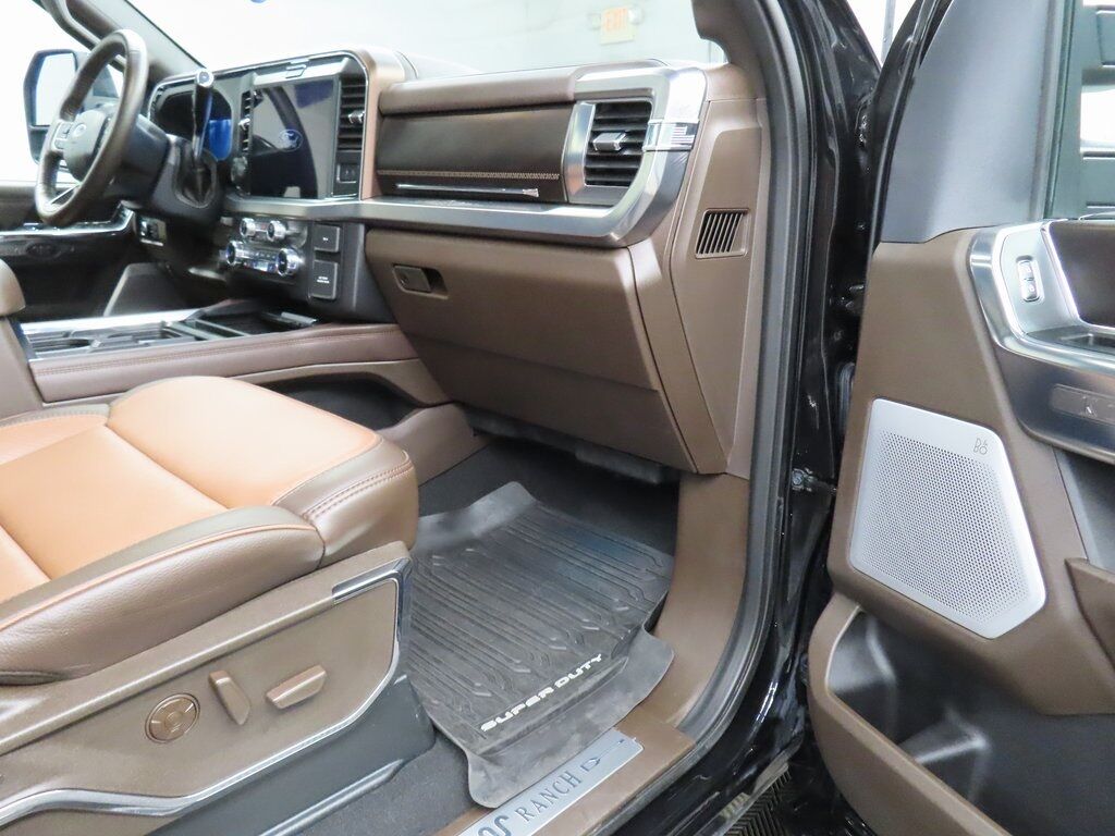 2025 Ford F-250 Super Duty 4x4 Crew Cab King Ranch Fond du Lac WI