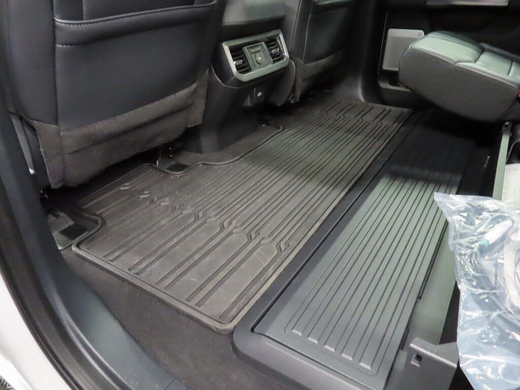 2025 Ford F-250 Super Duty 4x4 Crew Cab Platinum Fond du Lac WI