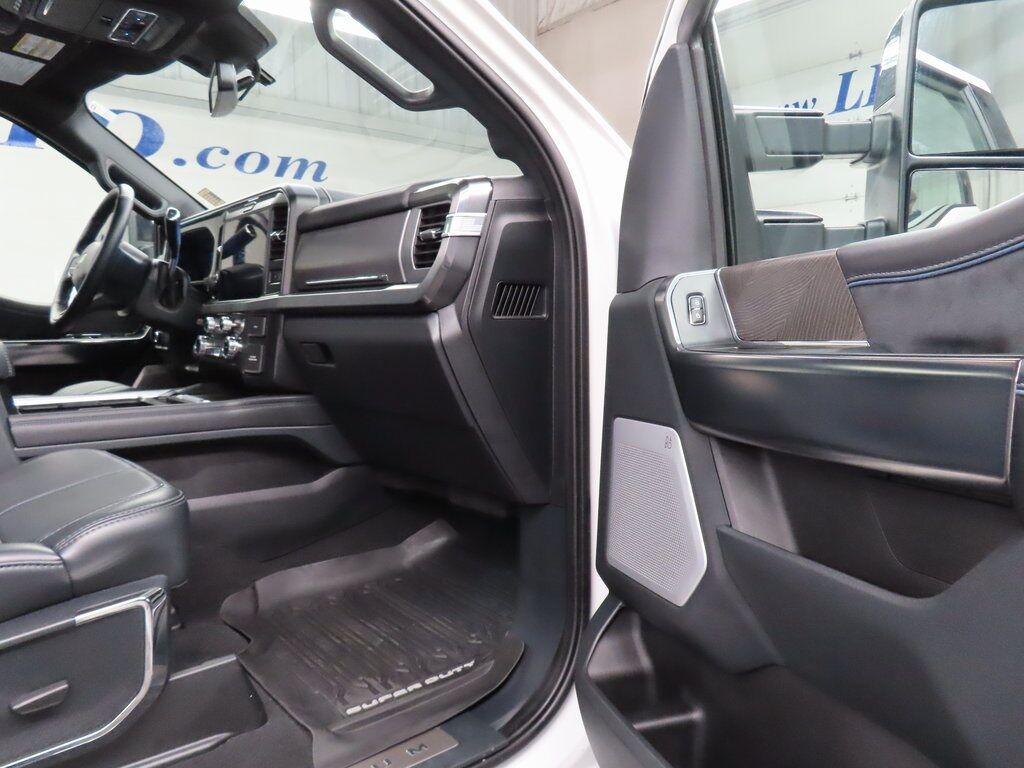 2025 Ford F-250 Super Duty 4x4 Crew Cab Platinum Fond du Lac WI