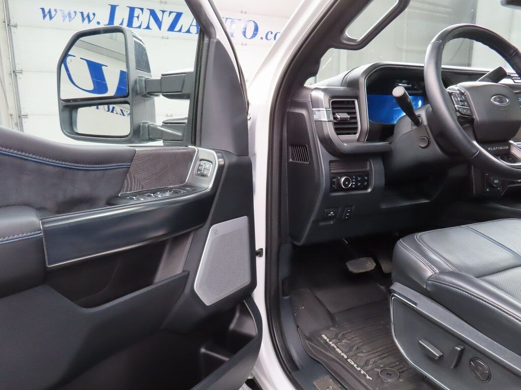 2025 Ford F-250 Super Duty 4x4 Crew Cab Platinum Fond du Lac WI