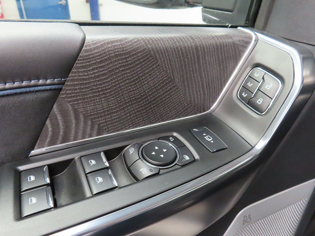 2025 Ford F-250 Super Duty 4x4 Crew Cab Platinum Fond du Lac WI