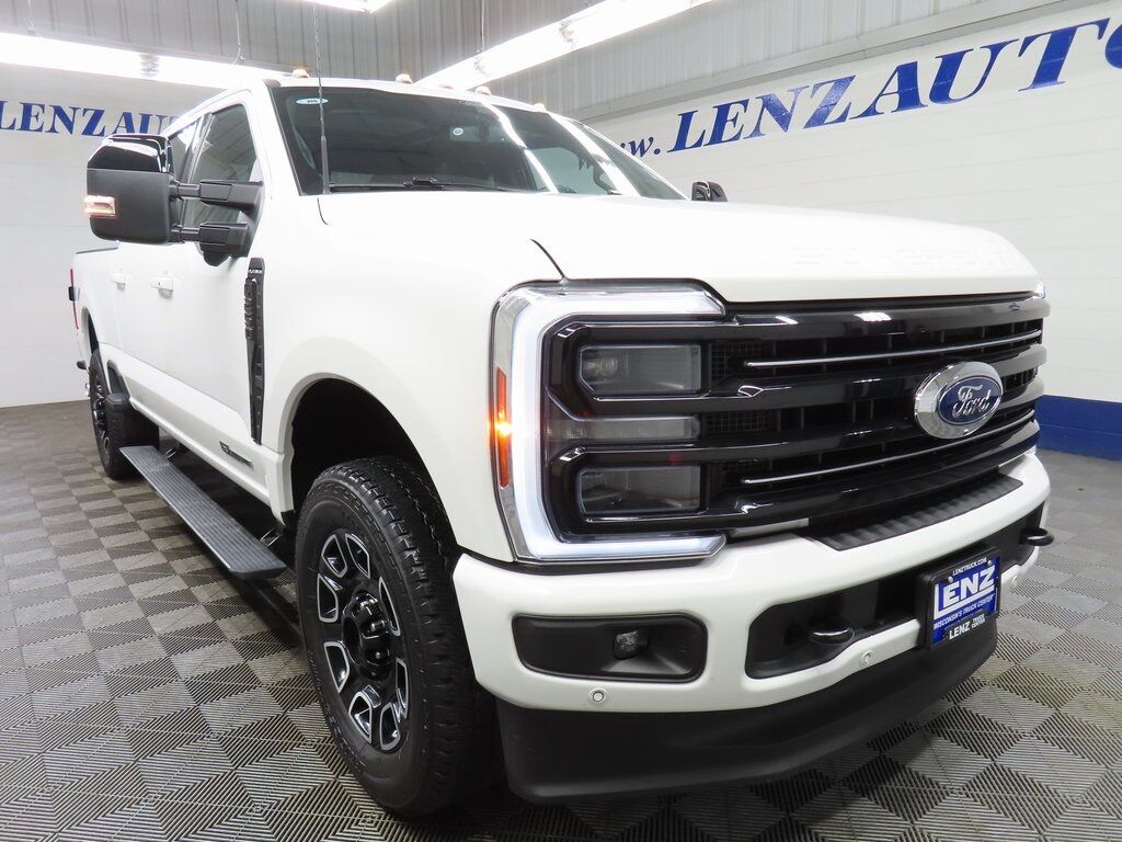 2025 Ford F-250 Super Duty 4x4 Crew Cab Platinum Fond du Lac WI