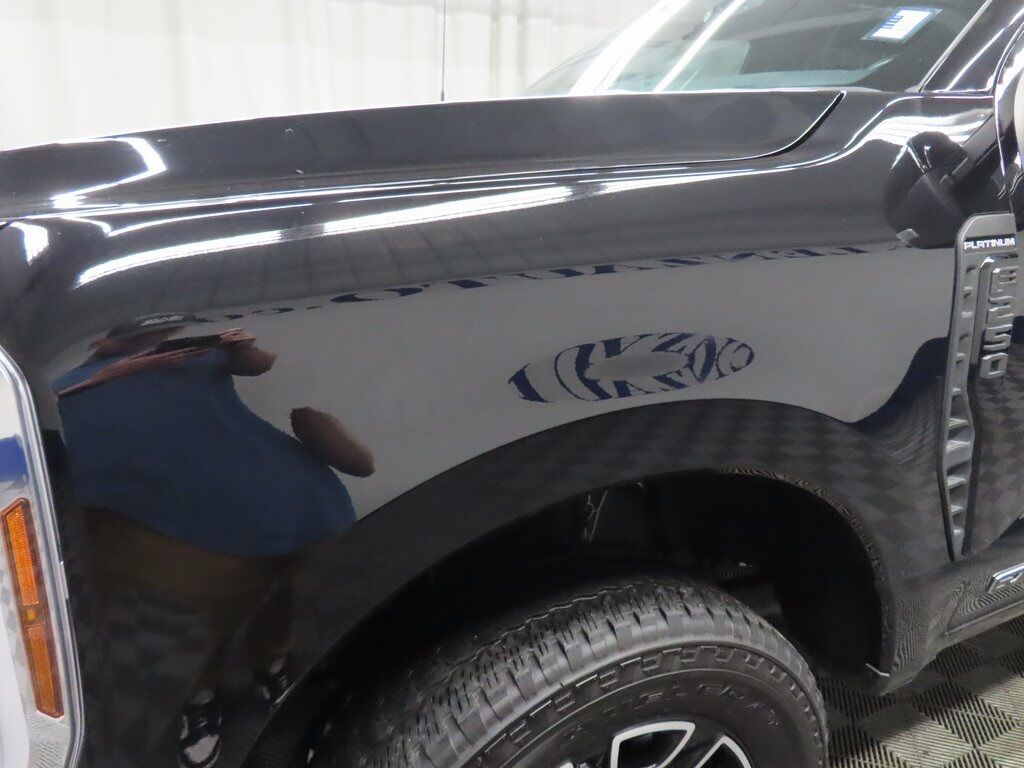 2025 Ford F-250 Super Duty 4x4 Crew Cab Platinum Fond du Lac WI 2025 Ford F-250 Super Duty 4x4 Crew Cab Platinum Fond du Lac WI