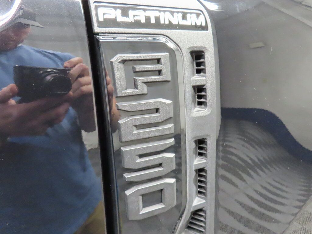 2025 Ford F-250 Super Duty 4x4 Crew Cab Platinum Fond du Lac WI 2025 Ford F-250 Super Duty 4x4 Crew Cab Platinum Fond du Lac WI