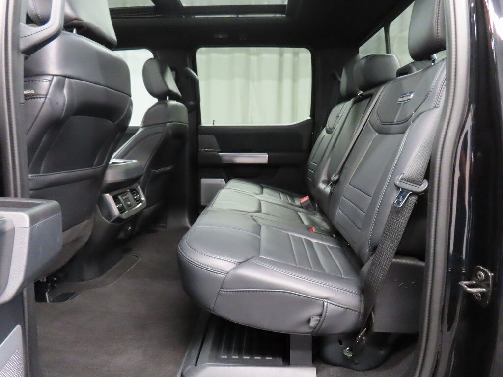 2025 Ford F-250 Super Duty 4x4 Crew Cab Platinum Fond du Lac WI 2025 Ford F-250 Super Duty 4x4 Crew Cab Platinum Fond du Lac WI