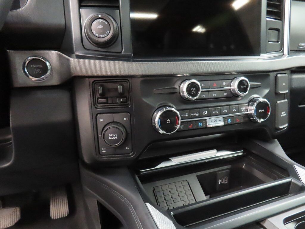 2025 Ford F-250 Super Duty 4x4 Crew Cab Platinum Fond du Lac WI 2025 Ford F-250 Super Duty 4x4 Crew Cab Platinum Fond du Lac WI