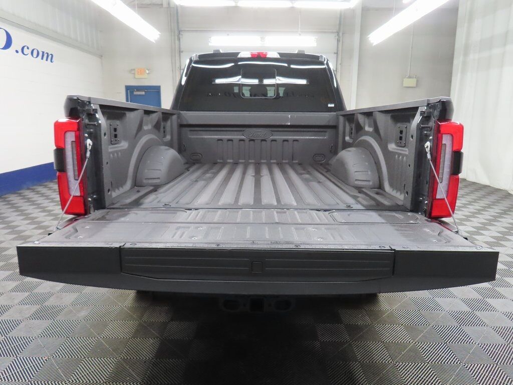 2025 Ford F-250 Super Duty 4x4 Crew Cab Platinum Fond du Lac WI 2025 Ford F-250 Super Duty 4x4 Crew Cab Platinum Fond du Lac WI