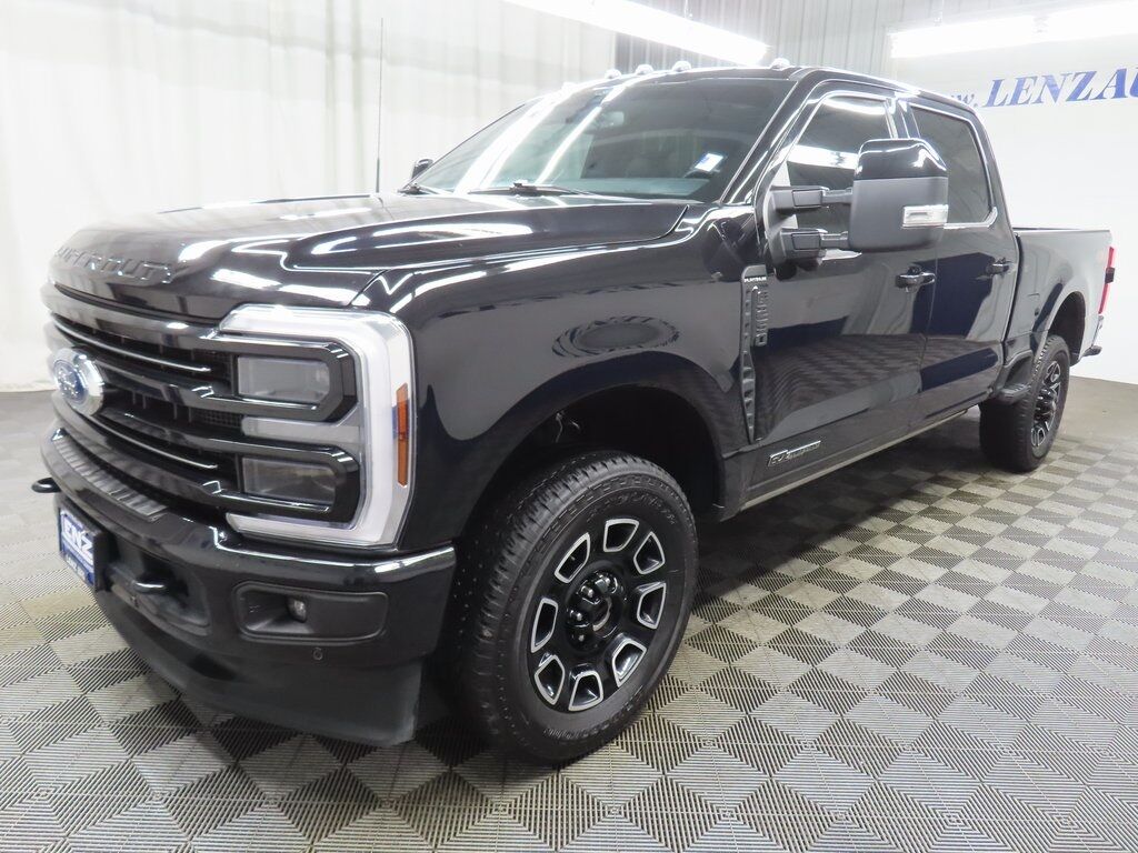 2025 Ford F-250 Super Duty 4x4 Crew Cab Platinum Fond du Lac WI 2025 Ford F-250 Super Duty 4x4 Crew Cab Platinum Fond du Lac WI
