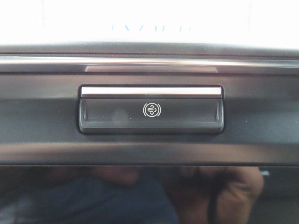 2025 Ford F-250 Super Duty 4x4 Crew Cab Platinum Fond du Lac WI 2025 Ford F-250 Super Duty 4x4 Crew Cab Platinum Fond du Lac WI