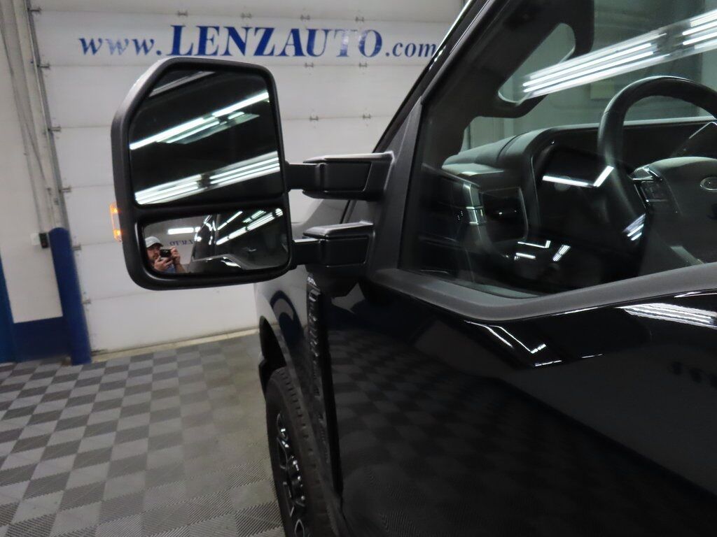 2025 Ford F-250 Super Duty 4x4 Crew Cab Platinum Fond du Lac WI 2025 Ford F-250 Super Duty 4x4 Crew Cab Platinum Fond du Lac WI