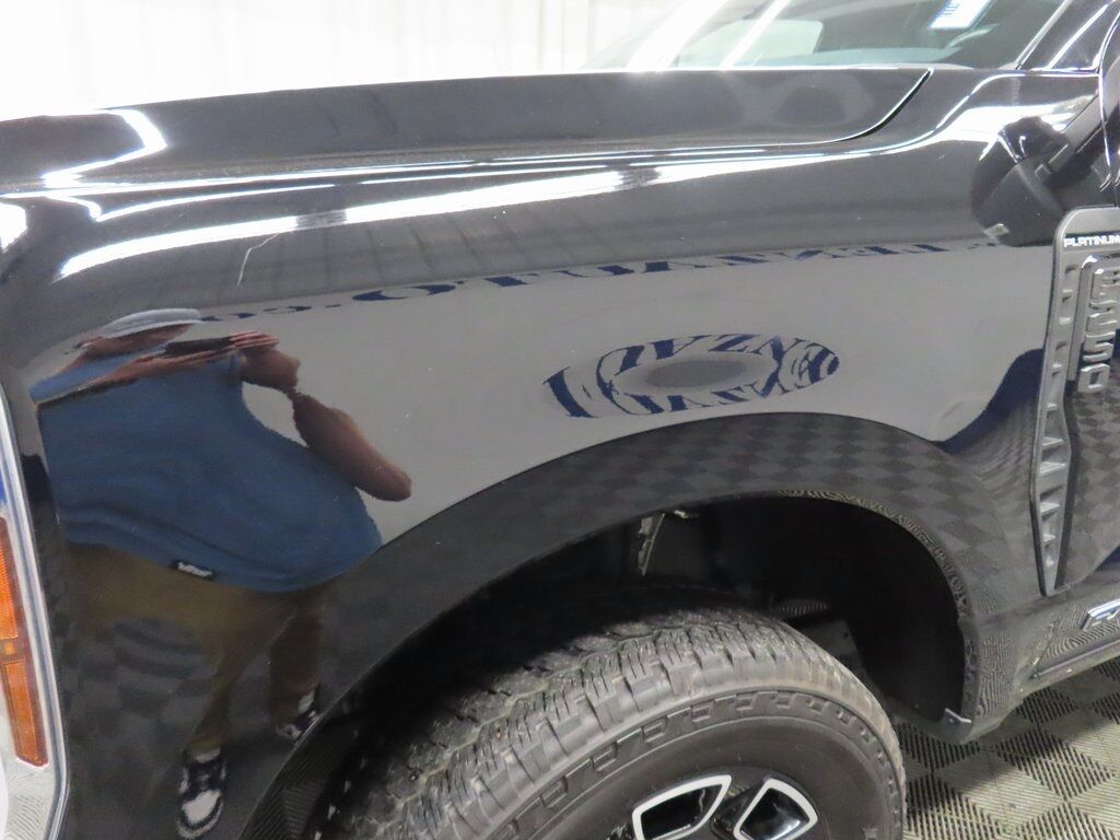 2025 Ford F-250 Super Duty 4x4 Crew Cab Platinum Fond du Lac WI 2025 Ford F-250 Super Duty 4x4 Crew Cab Platinum Fond du Lac WI