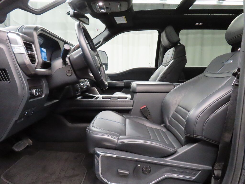 2025 Ford F-250 Super Duty 4x4 Crew Cab Platinum Fond du Lac WI 2025 Ford F-250 Super Duty 4x4 Crew Cab Platinum Fond du Lac WI