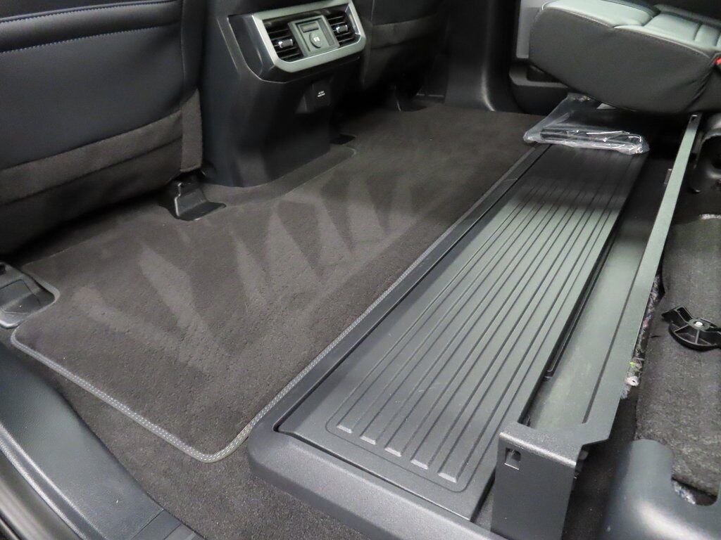 2025 Ford F-250 Super Duty 4x4 Crew Cab Platinum Fond du Lac WI 2025 Ford F-250 Super Duty 4x4 Crew Cab Platinum Fond du Lac WI