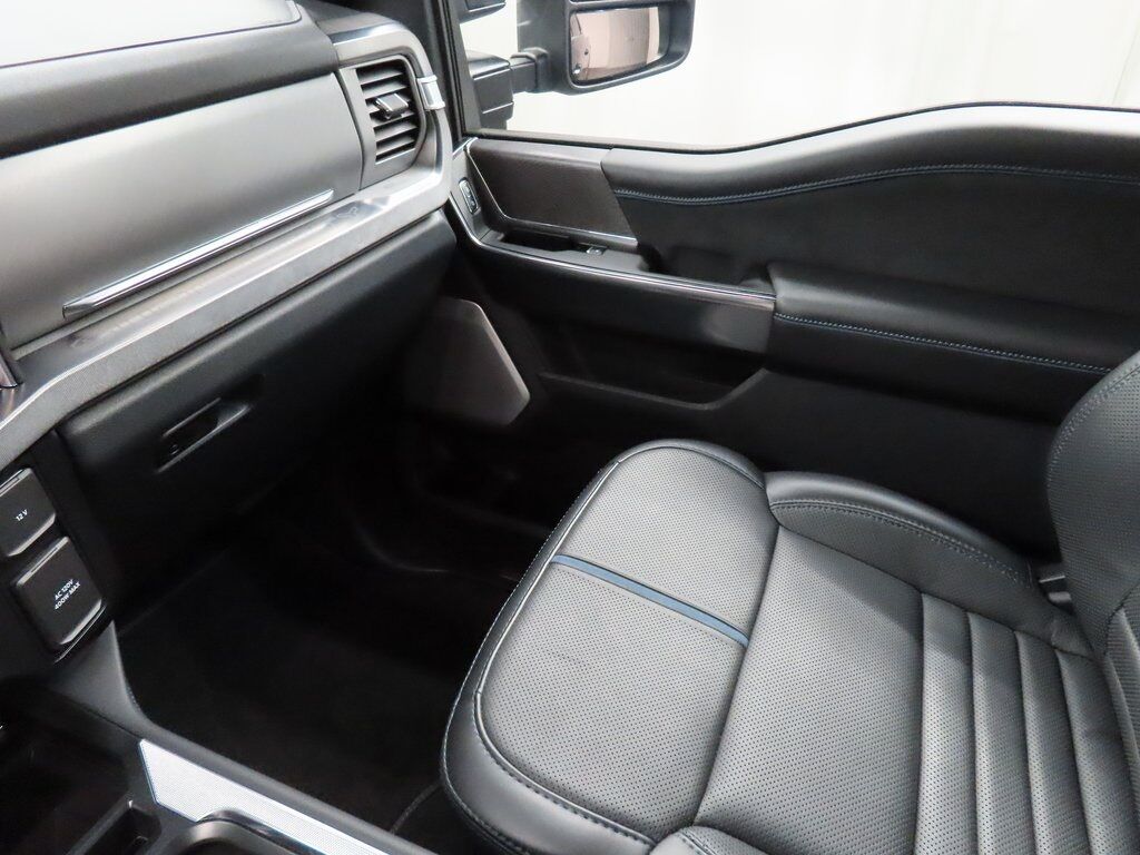 2025 Ford F-250 Super Duty 4x4 Crew Cab Platinum Fond du Lac WI 2025 Ford F-250 Super Duty 4x4 Crew Cab Platinum Fond du Lac WI