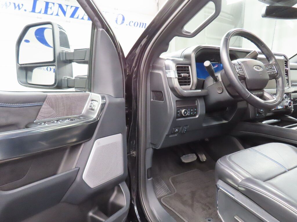 2025 Ford F-250 Super Duty 4x4 Crew Cab Platinum Fond du Lac WI 2025 Ford F-250 Super Duty 4x4 Crew Cab Platinum Fond du Lac WI