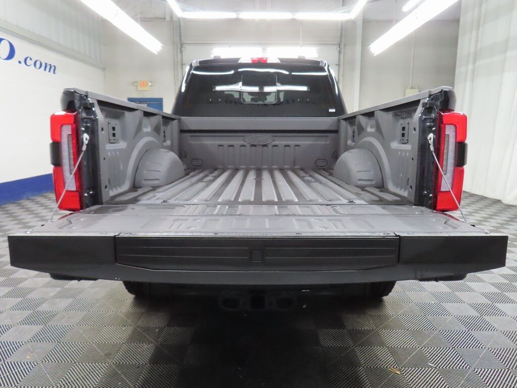 2025 Ford F-250 Super Duty 4x4 Crew Cab Platinum Fond du Lac WI 2025 Ford F-250 Super Duty 4x4 Crew Cab Platinum Fond du Lac WI