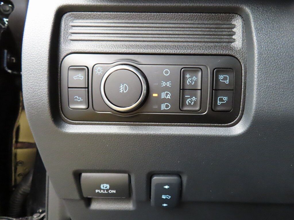 2025 Ford F-250 Super Duty 4x4 Crew Cab Platinum Fond du Lac WI 2025 Ford F-250 Super Duty 4x4 Crew Cab Platinum Fond du Lac WI