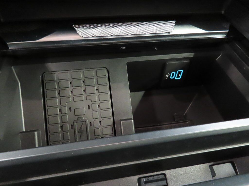 2025 Ford F-250 Super Duty 4x4 Crew Cab Platinum Fond du Lac WI 2025 Ford F-250 Super Duty 4x4 Crew Cab Platinum Fond du Lac WI