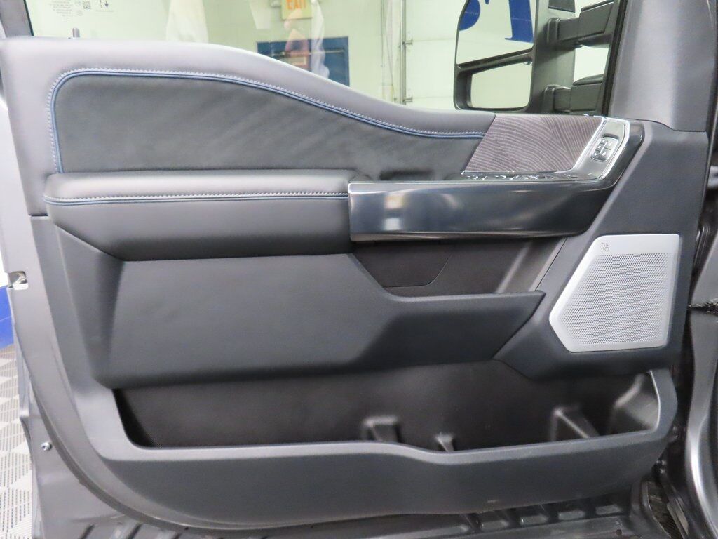 2025 Ford F-250 Super Duty 4x4 Crew Cab Platinum Fond du Lac WI 2025 Ford F-250 Super Duty 4x4 Crew Cab Platinum Fond du Lac WI