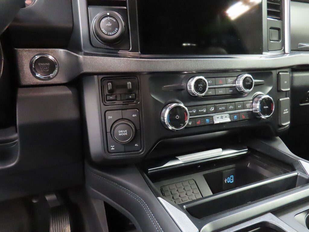 2025 Ford F-250 Super Duty 4x4 Crew Cab Platinum Fond du Lac WI 2025 Ford F-250 Super Duty 4x4 Crew Cab Platinum Fond du Lac WI